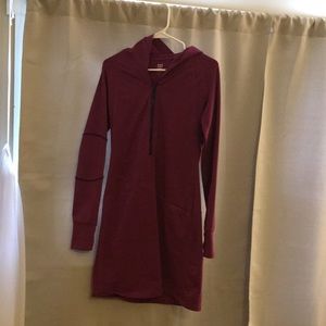 Title nine hooded dress with pocket